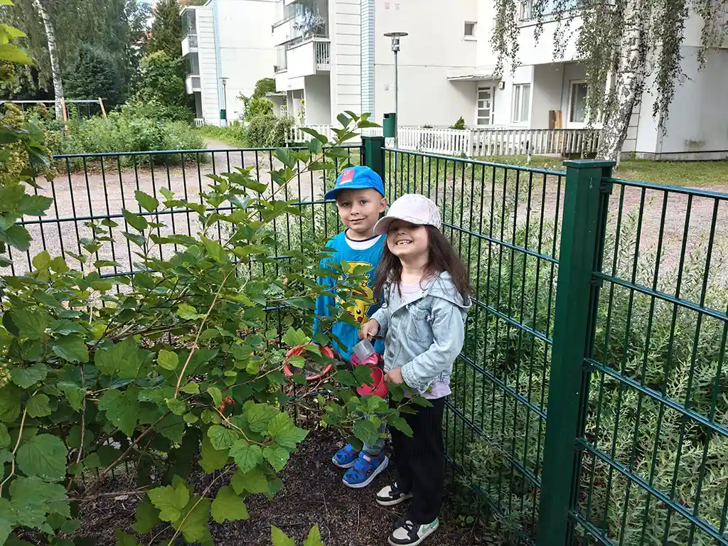 A picture of UMKA kids playing in spring 2025