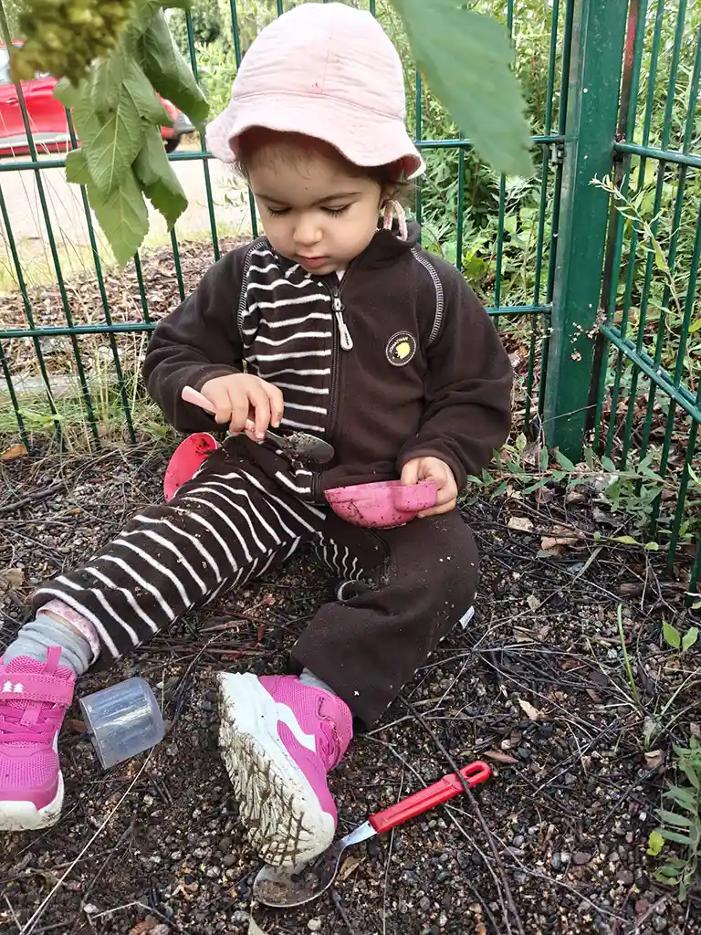 A picture of UMKA kids playing in spring 2025
