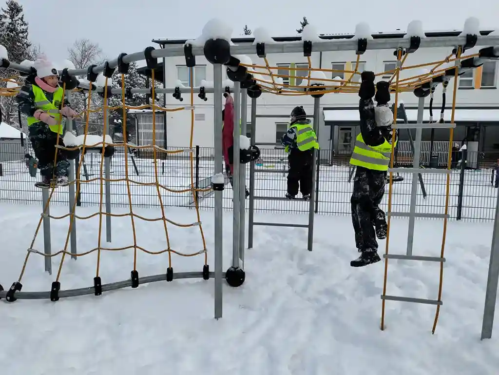 A picture of UMKA kids playing in winter 2025
