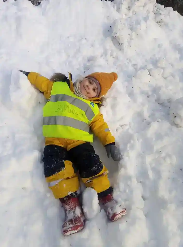 A picture of UMKA kids playing in winter 2023