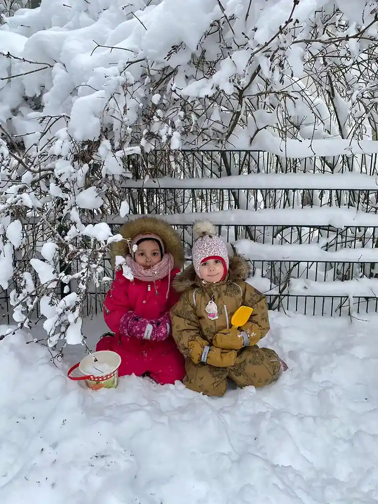 A picture of UMKA kids playing in winter 2023