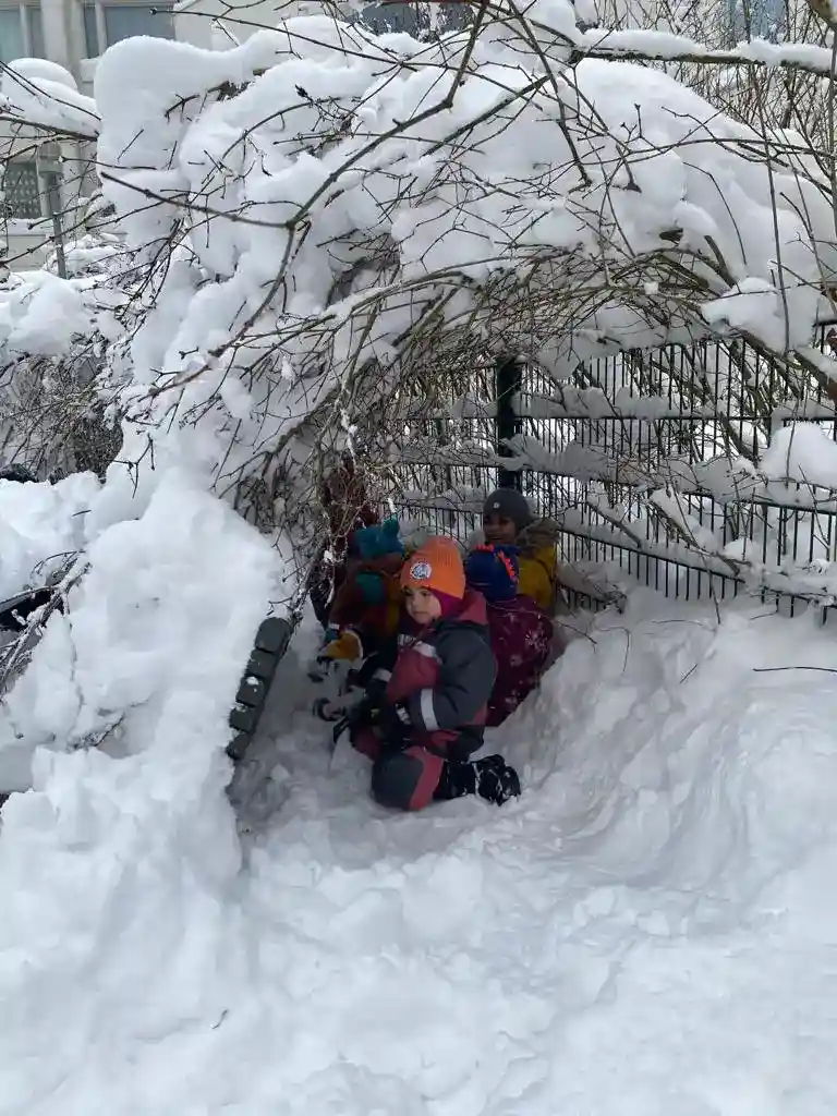 A picture of UMKA kids playing in winter 2023